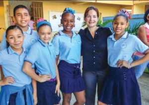 Rosibel Recondo connects with public Montessori students in Puerto Rico